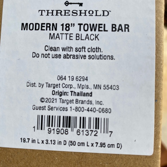 Matte Black 18” Modern Towel Bar Threshold NWT - Picture 3 of 3